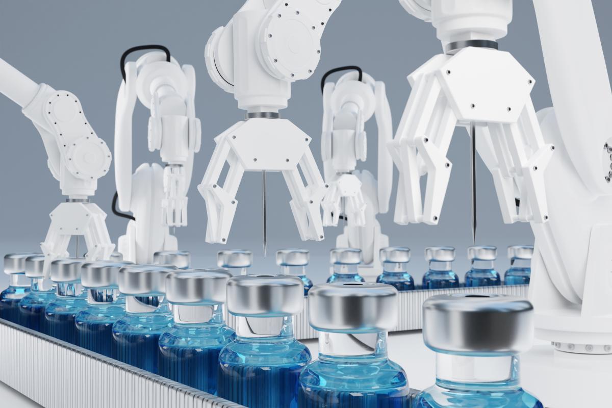 Production line of vaccine vials automated by robotic arms